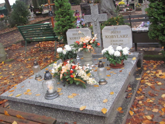 Grób Helena Kobylarz