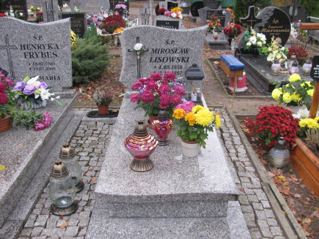 Grób Mirosław Lisowski