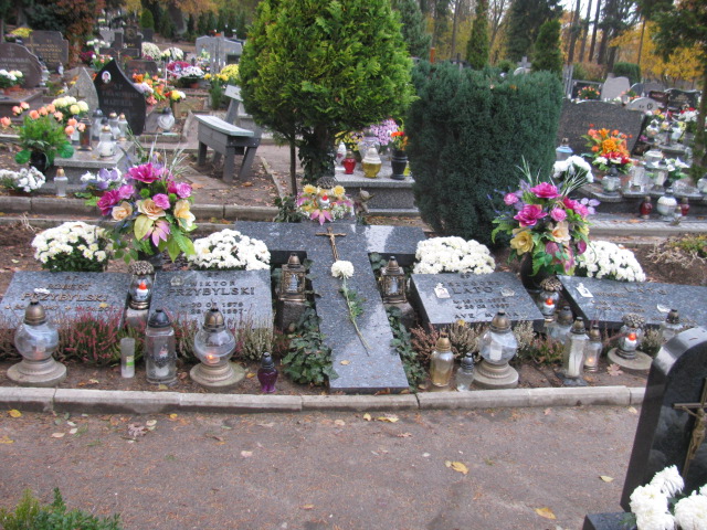 Grób Wiktor Przybylski