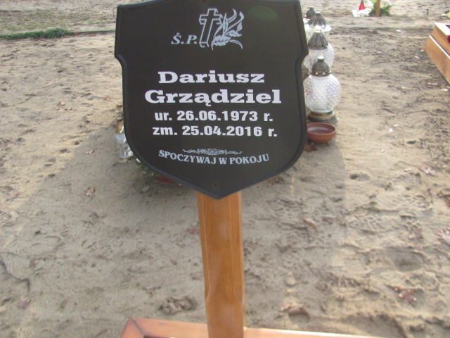 Dariusz Grządziel 1973 Słubice - Grobonet - Wyszukiwarka osób pochowanych