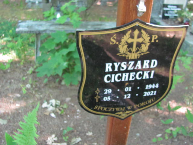 Ryszard Cichecki 1944 Słubice - Grobonet - Wyszukiwarka osób pochowanych